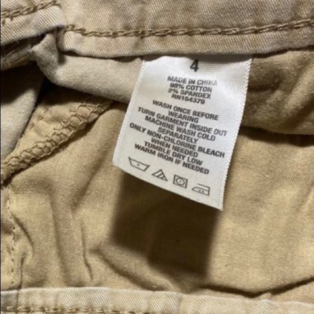 Shorts - Picture 3 of 3